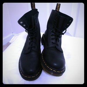 Dr.Martens 1460 Pascal Virginia. boot size 9